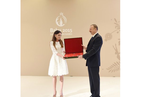 Первая леди Мехрибан Алиева награждена орденом «Гейдар Алиев» за большие заслуги в организации  Евроигр (ФОТО)