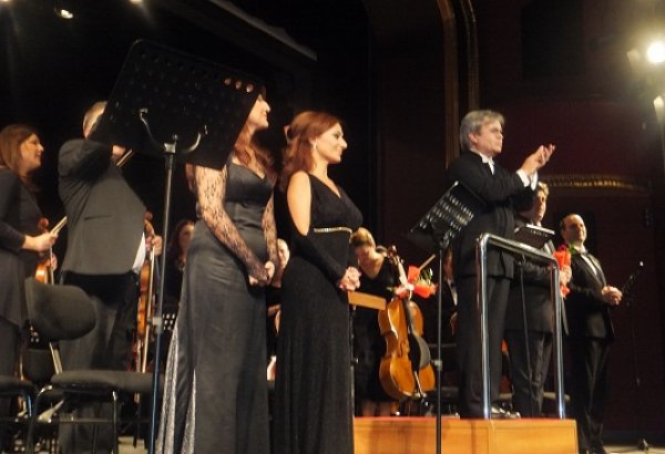 Азербайджанскому дирижеру присуждена престижная награда Турции