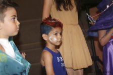 Дизайнеры воплотили в нарядах дух Евроигр - красочный вечер моды (ФОТО)