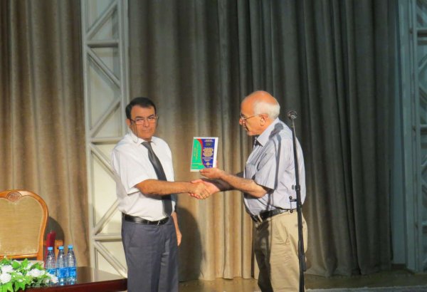 Исрафил Исрафилов удостоен золотой медали "Европейского  дома" (ФОТО)