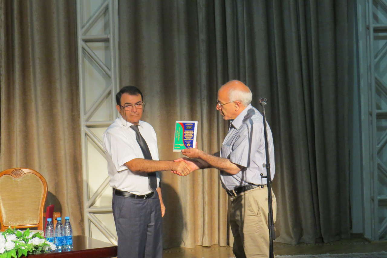 Исрафил Исрафилов удостоен золотой медали "Европейского  дома" (ФОТО)