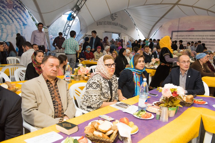 В Москве от имени вице-президента Фонда Гейдара Алиева Лейлы Алиевой дан ифтар (ФОТО)