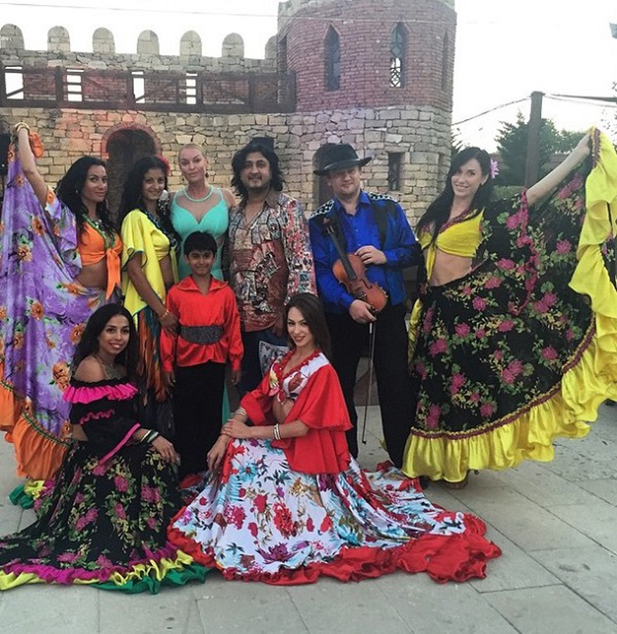 Анастасия  Волочкова: "Моя любовь к бакинцам настолько сильна…" (ФОТО)