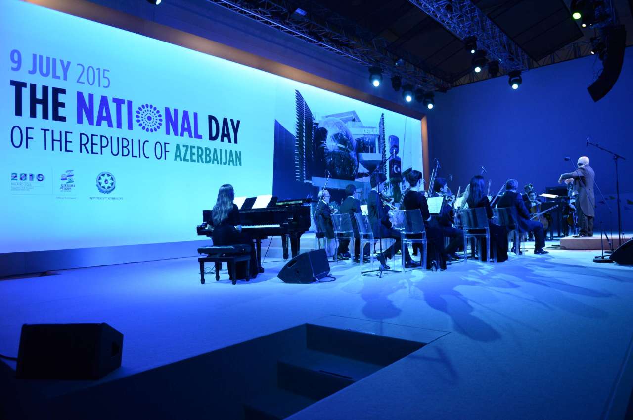 При организации Фонда Гейдара Алиева на выставке Milan Expo 2015 в рамках "Национального дня" Азербайджана состоялась концертная программа  (ФОТО)