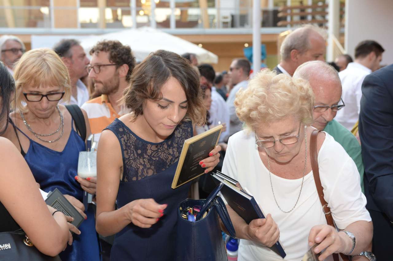 При организации Фонда Гейдара Алиева на выставке Milan Expo 2015 в рамках "Национального дня" Азербайджана состоялась концертная программа  (ФОТО)