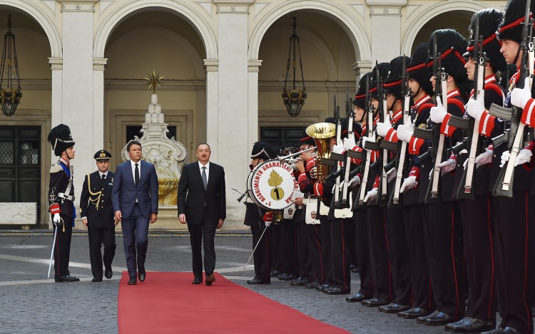 Президент Азербайджана провел встречу с премьер-министром Италии (ФОТО)