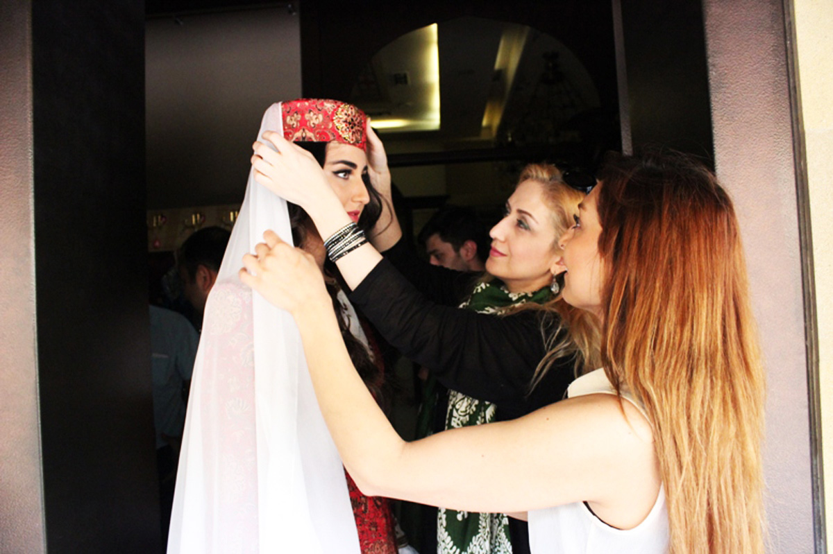 Дочь Анара Мамедханова в очаровательных платьях для Европы (ФОТО)