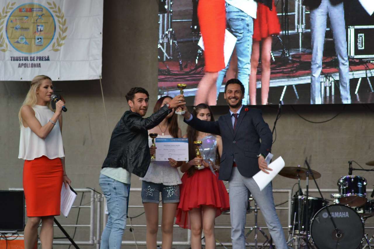 Жасмин с композицией "Сары гялин" покорила Европу (ВИДЕО, ФОТО)