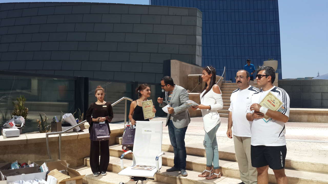 Сотрудник АМИ Trend одержал победу на соревновании по плаванию (ФОТО)