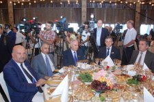 Вручены награды представителям СМИ, награжденным по распоряжению Президента Ильхама Алиева (ФОТО)