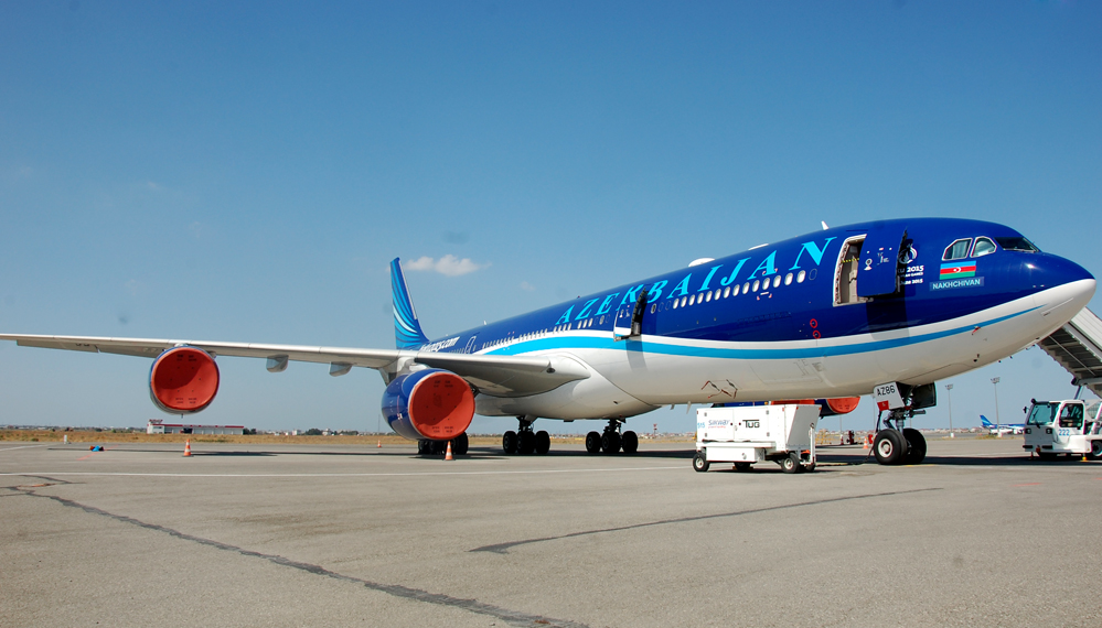 Гроза в Москве не мешает перелетам в Баку - AZAL