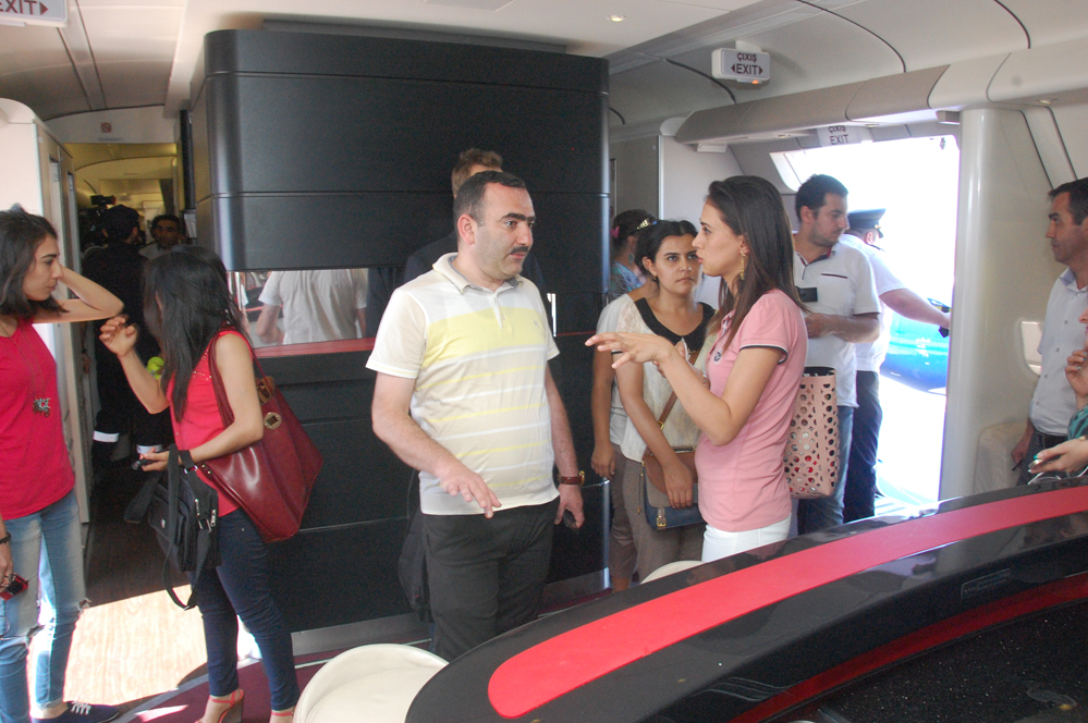 Снижение цен на авиабилеты может повлечь закрытие некоторых рейсов - AZAL (ФОТО)