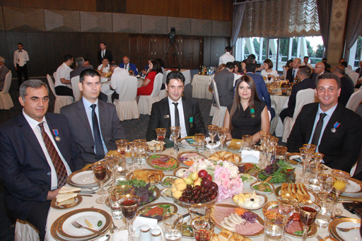 Вручены награды представителям СМИ, награжденным по распоряжению Президента Ильхама Алиева (ФОТО)