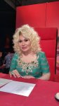 Ниса Гасымова - без черного парика и яркого макияжа  (ФОТО)