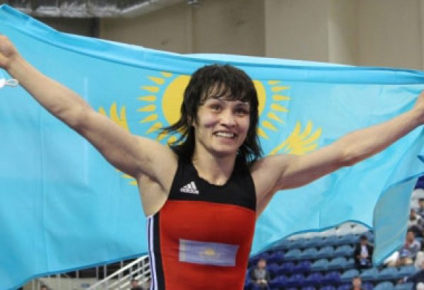 Книга Чингиза Абдуллаева помогает настраиваться на схватки борцу из Казахстана