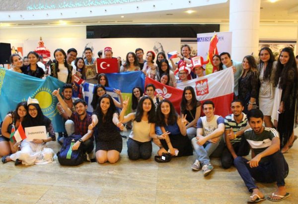 Блогеры из разных стран в азербайджанском проекте “FireFlies” (ФОТО)