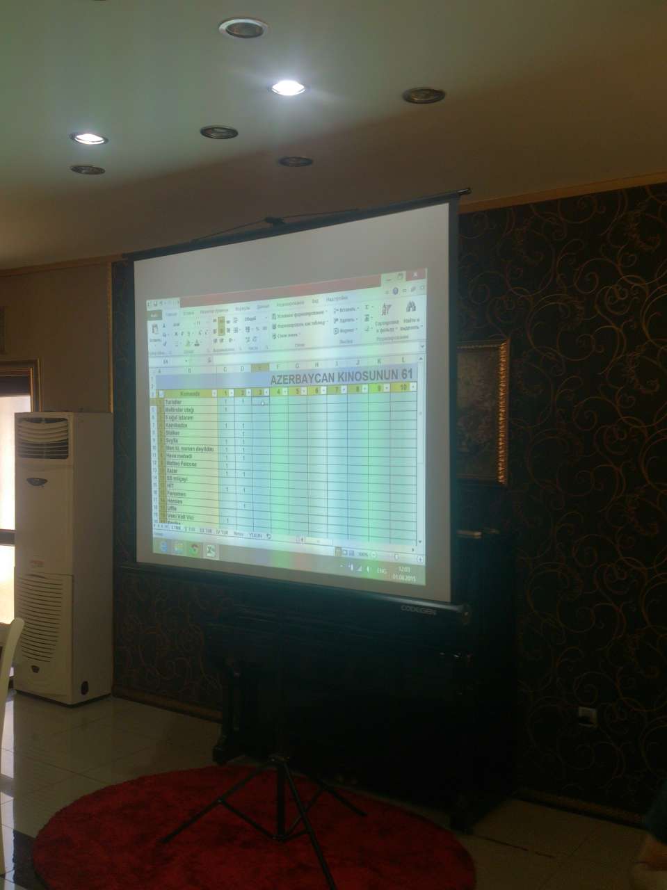 Интеллектуалы отметили День национального кино (ФОТО)