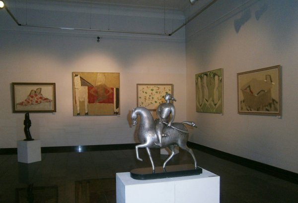 Взаимосвязь цвета и эмоций - в Баку пройдет выставка Гюльшан Гаджиевой