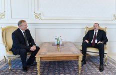 Президент Азербайджана принял верительные грамоты посла Беларуси