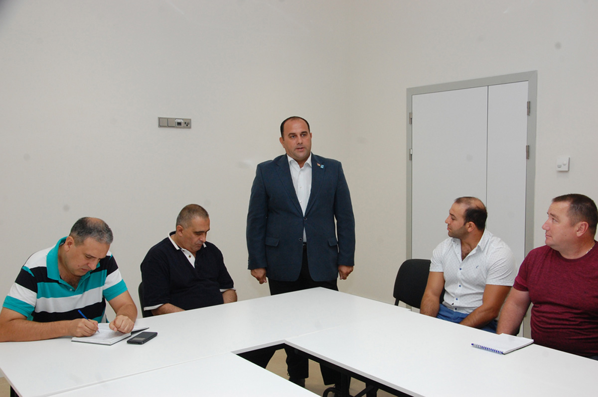 В Азербайджане начинается подготовка молодых пловцов