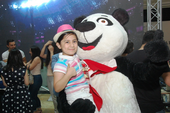 Азербайджанские звезды удивят детей сладкими сюрпризами на День знаний