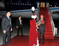 Президент Азербайджана прибыл с рабочим визитом в Казахстан (ФОТО)