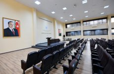 Президент Азербайджана ознакомился с состоянием Бакинского профлицея №5 после реконструкции