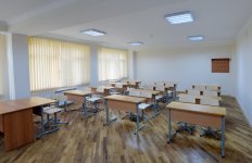 Президент Азербайджана ознакомился с состоянием Бакинского профлицея №5 после реконструкции