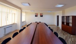 Президент Азербайджана ознакомился с состоянием Бакинского профлицея №5 после реконструкции