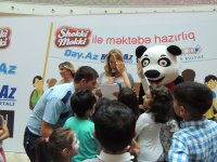 Азербайджанские звезды провели для детей сладкий вечер с сюрпризами (ФОТО)