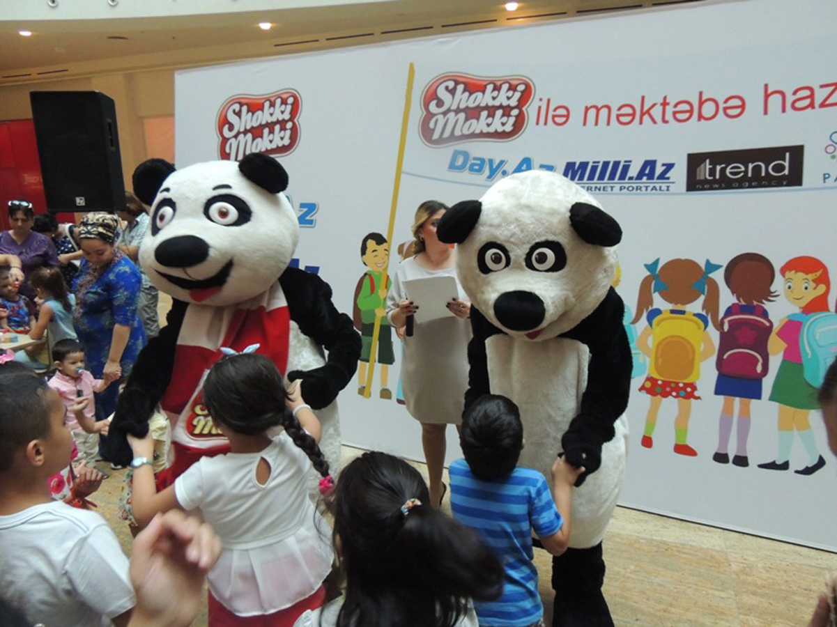 Азербайджанские звезды провели для детей сладкий вечер с сюрпризами (ФОТО)