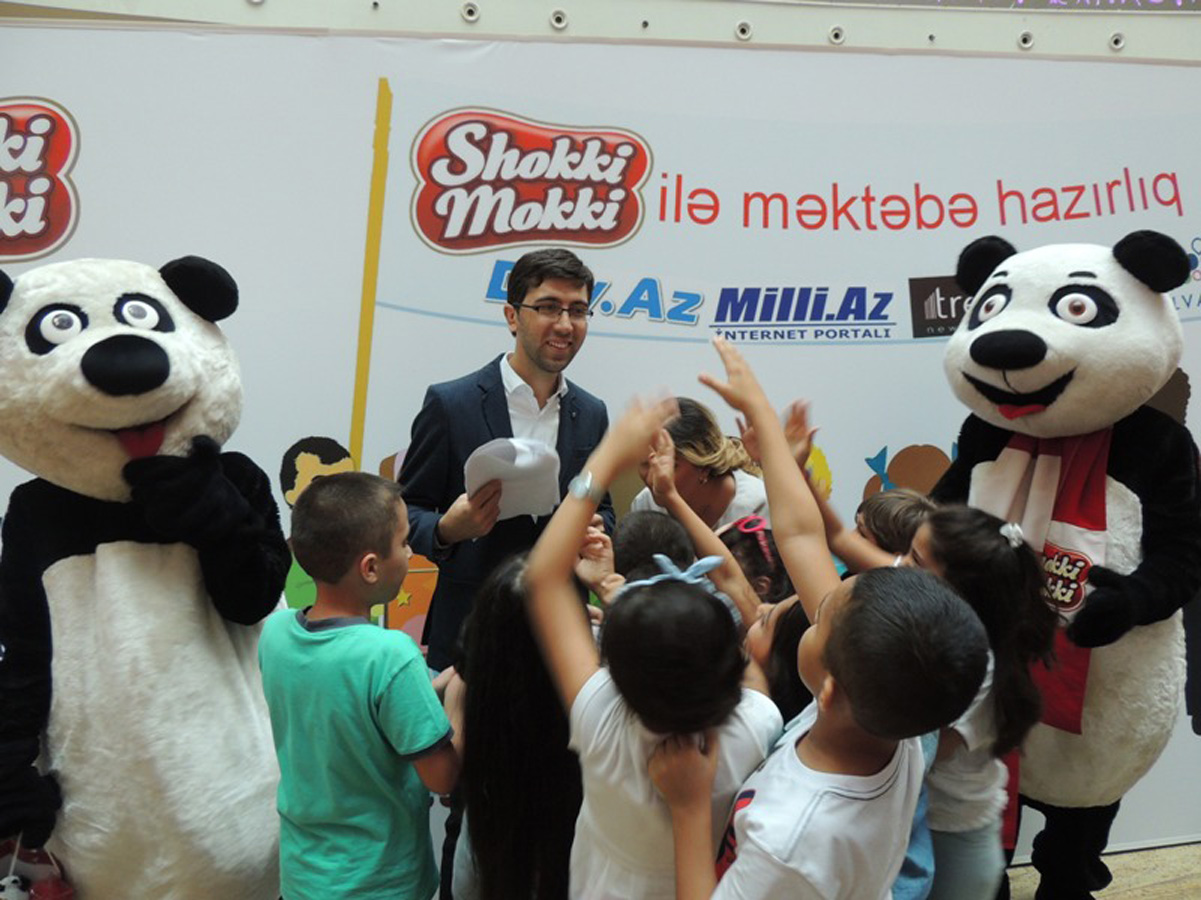 Азербайджанские звезды провели для детей сладкий вечер с сюрпризами (ФОТО)