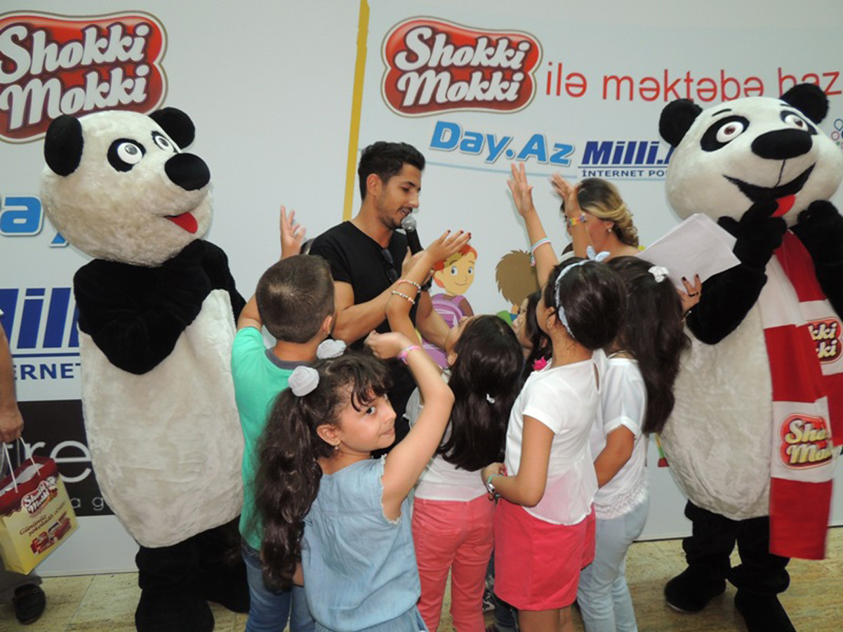 Азербайджанские звезды провели для детей сладкий вечер с сюрпризами (ФОТО)