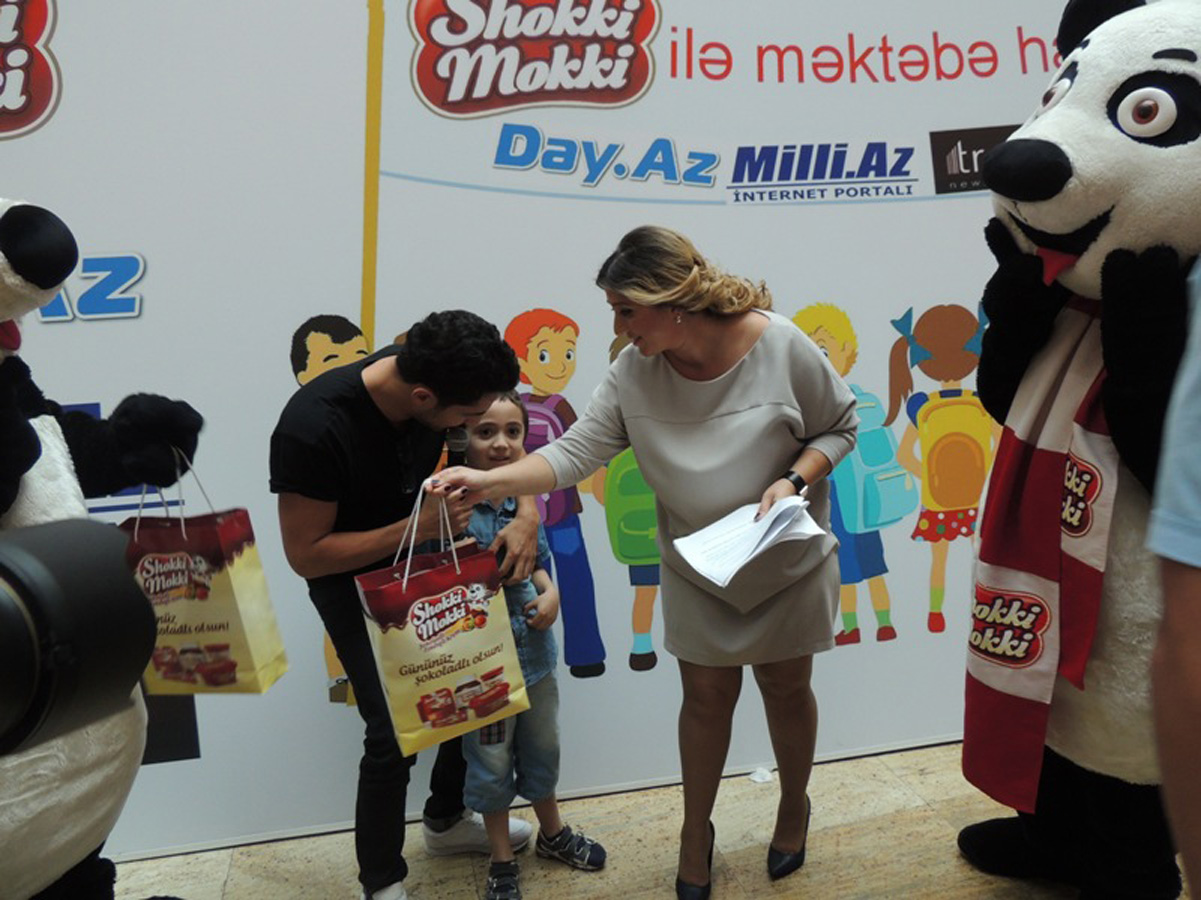Азербайджанские звезды провели для детей сладкий вечер с сюрпризами (ФОТО)