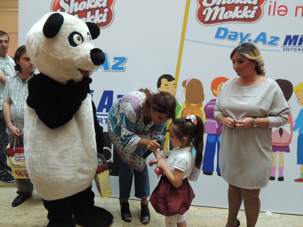 Азербайджанские звезды провели для детей сладкий вечер с сюрпризами (ФОТО)