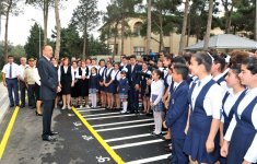 Президент Азербайджана ознакомился с условиями в бакинской средней школе после реконструкции (ФОТО)