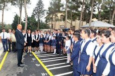 Президент Азербайджана ознакомился с условиями в бакинской средней школе после реконструкции (ФОТО)