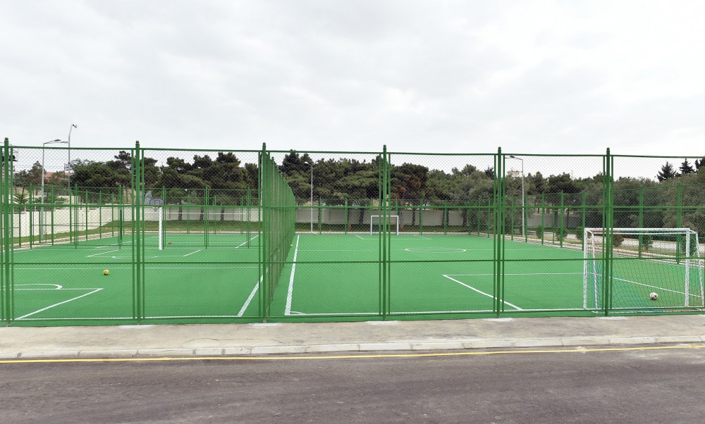 Президент Азербайджана ознакомился с условиями в бакинской средней школе после реконструкции (ФОТО)