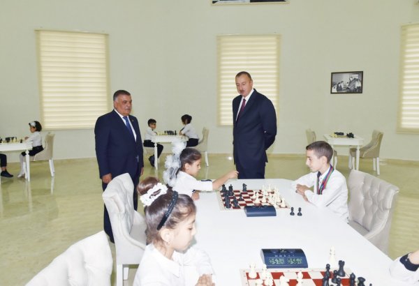 Президент Ильхам Алиев принял участие в открытии Шахматной школы в Агсу (ФОТО)