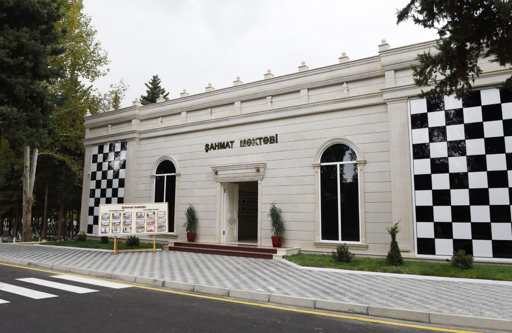 Президент Ильхам Алиев принял участие в открытии Шахматной школы в Агсу (ФОТО)