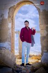 Азербайджанский "Марадона" на развалинах старого дома (ФОТО)
