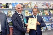 Активные участники Бакинской книжной выставки-ярмарки отмечены дипломами (ФОТО)