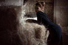 Певица Хатун в виноградном саду (ФОТО)