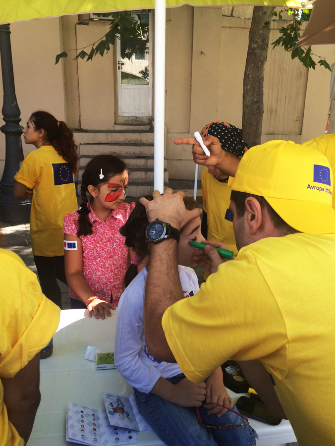 В Баку открылся "Европейский городок" (ФОТО)