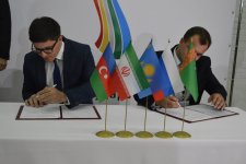 Ряд российских СМИ подписал соглашения о сотрудничестве с АМИ Trend (ФОТО)