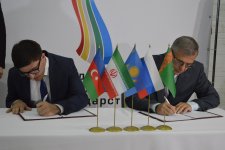 Ряд российских СМИ подписал соглашения о сотрудничестве с АМИ Trend (ФОТО)