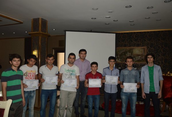 Черная нефть и светлые умы – битва азербайджанских знатоков (ФОТО)