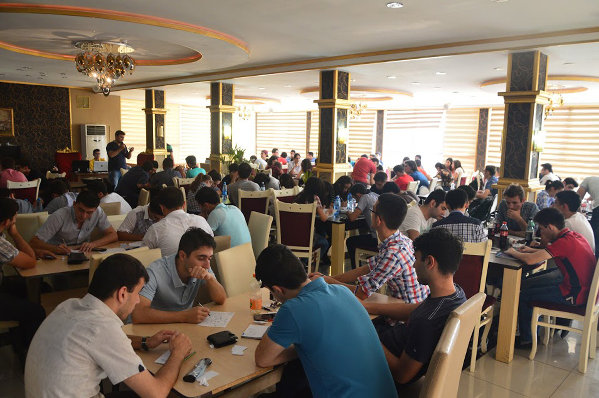 Черная нефть и светлые умы – битва азербайджанских знатоков (ФОТО)