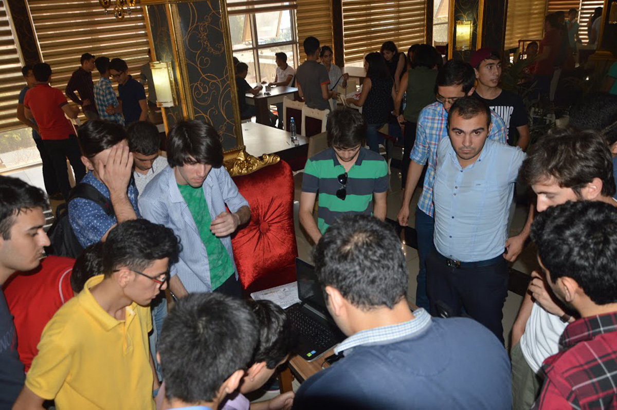 Черная нефть и светлые умы – битва азербайджанских знатоков (ФОТО)