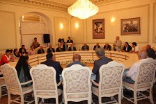 Народному поэту Азербайджана вручен орден "Шараф" (ФОТО)